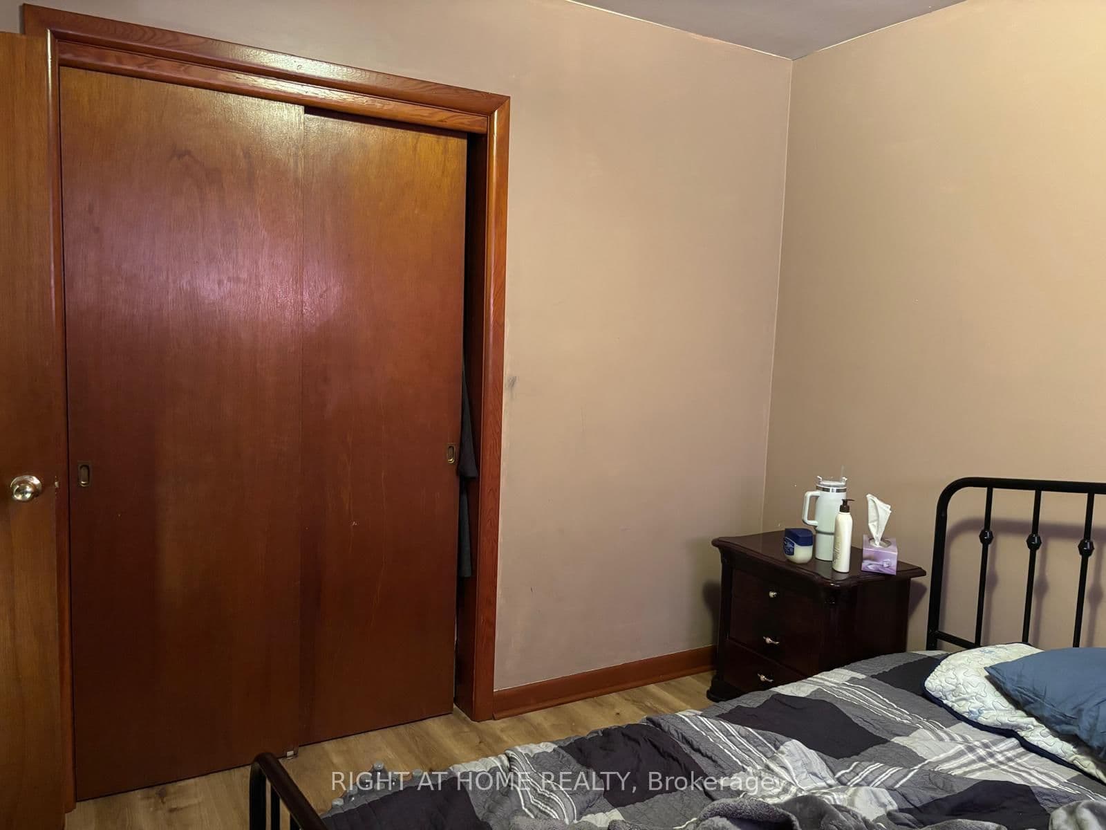 1224 Dunsmure Road thumbnail 10