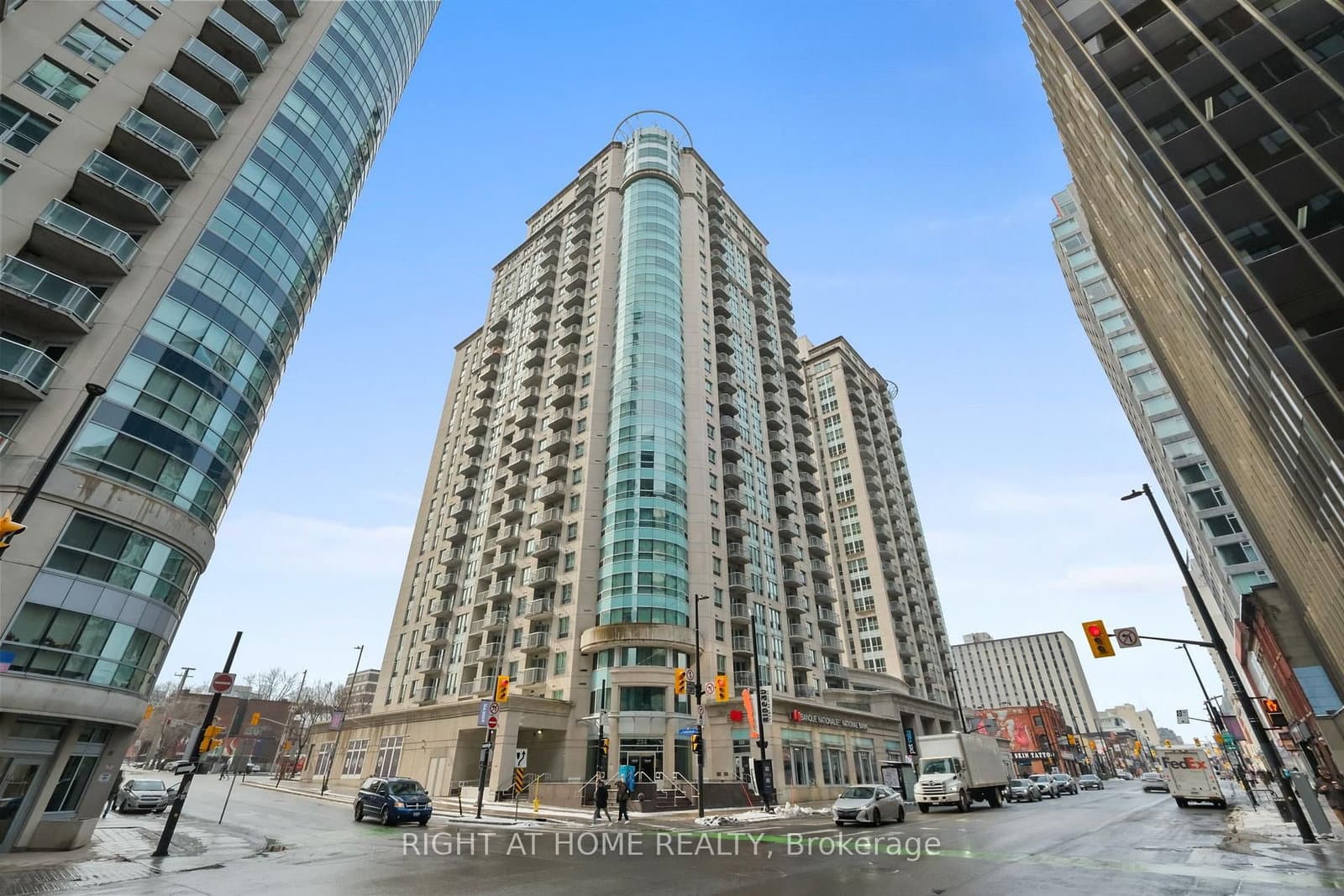 234 Rideau Street, Unit 2302 thumbnail 2