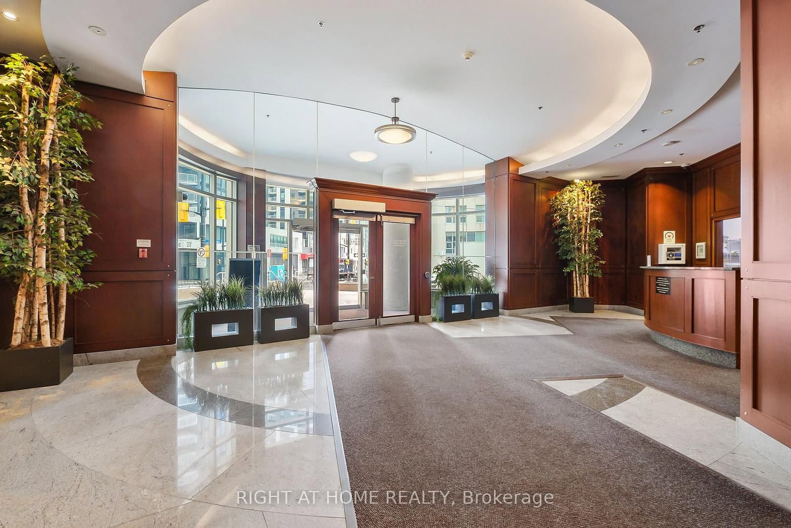 234 Rideau Street, Unit 2302 thumbnail 3