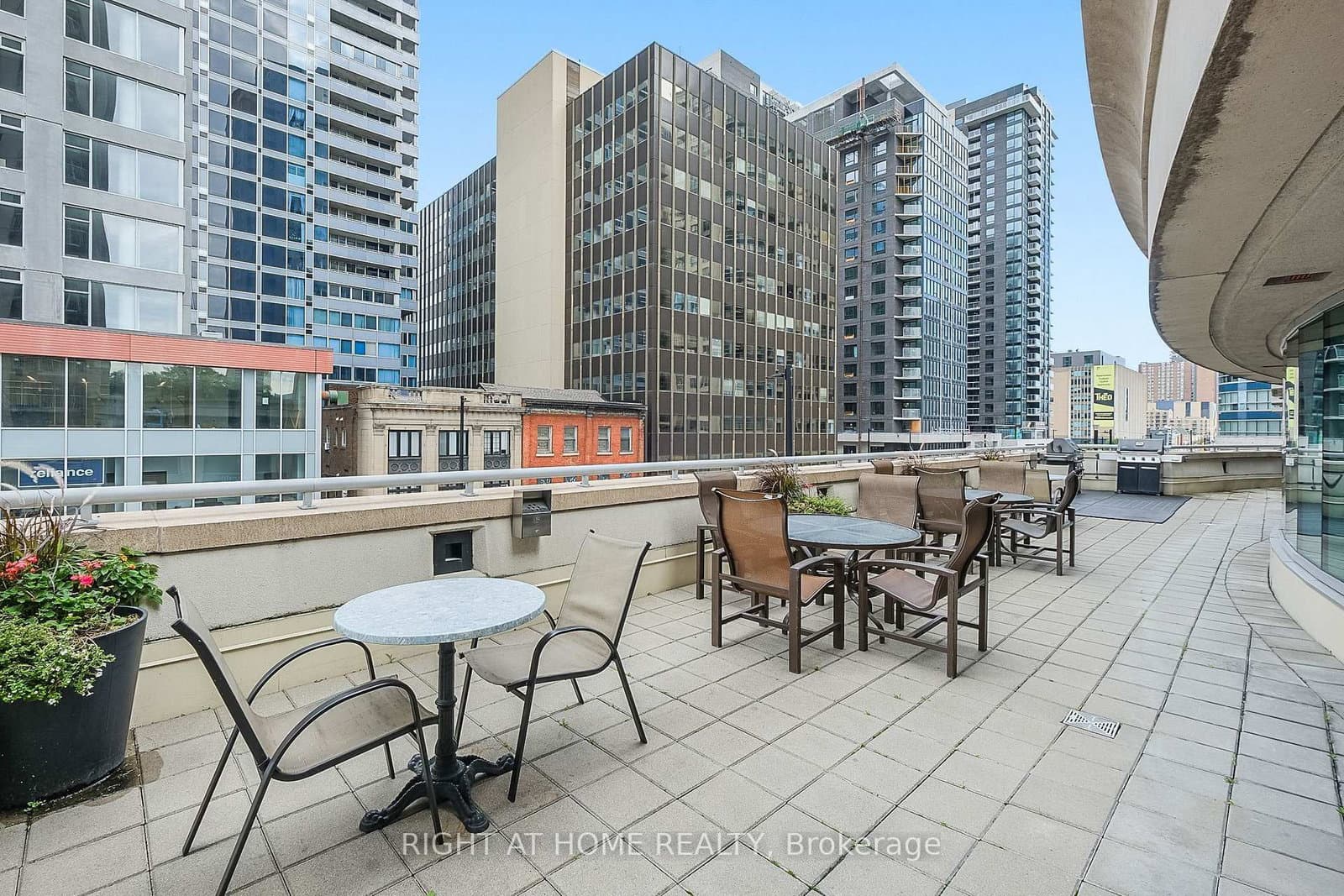 234 Rideau Street, Unit 2302 thumbnail 43