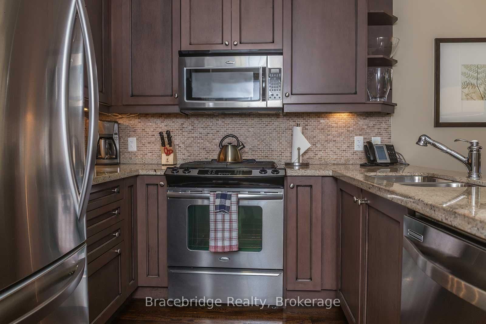 1869 Muskoka Rd 118 Highway W, Unit A103-D1 thumbnail 4