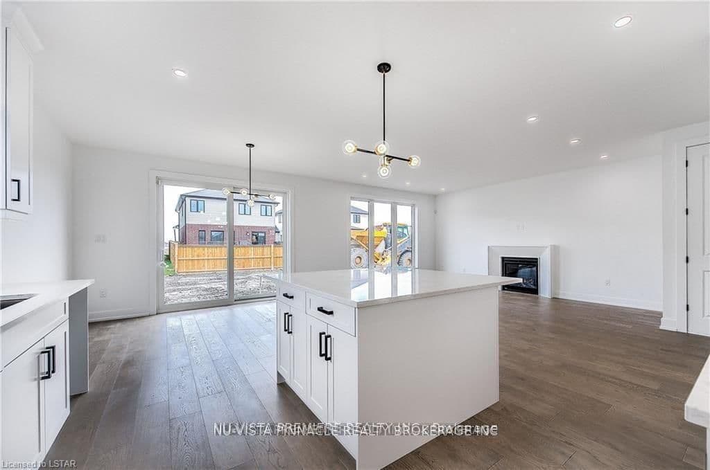 6497 Heathwoods Avenue thumbnail 9