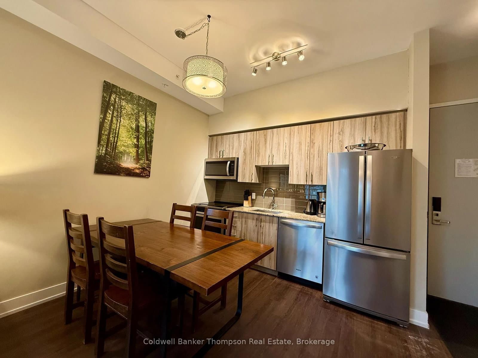 25 PEN LAKE POINT Road, Unit 110 thumbnail 6