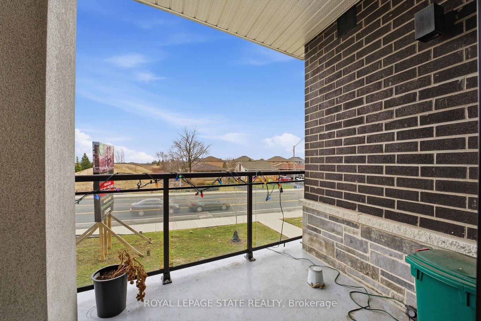 120 Springvalley Crescent, Unit 203 thumbnail 16