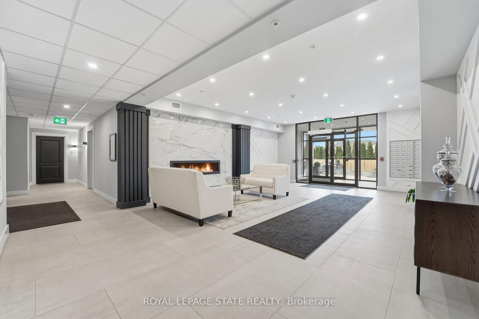 120 Springvalley Crescent, Unit 203 thumbnail 21
