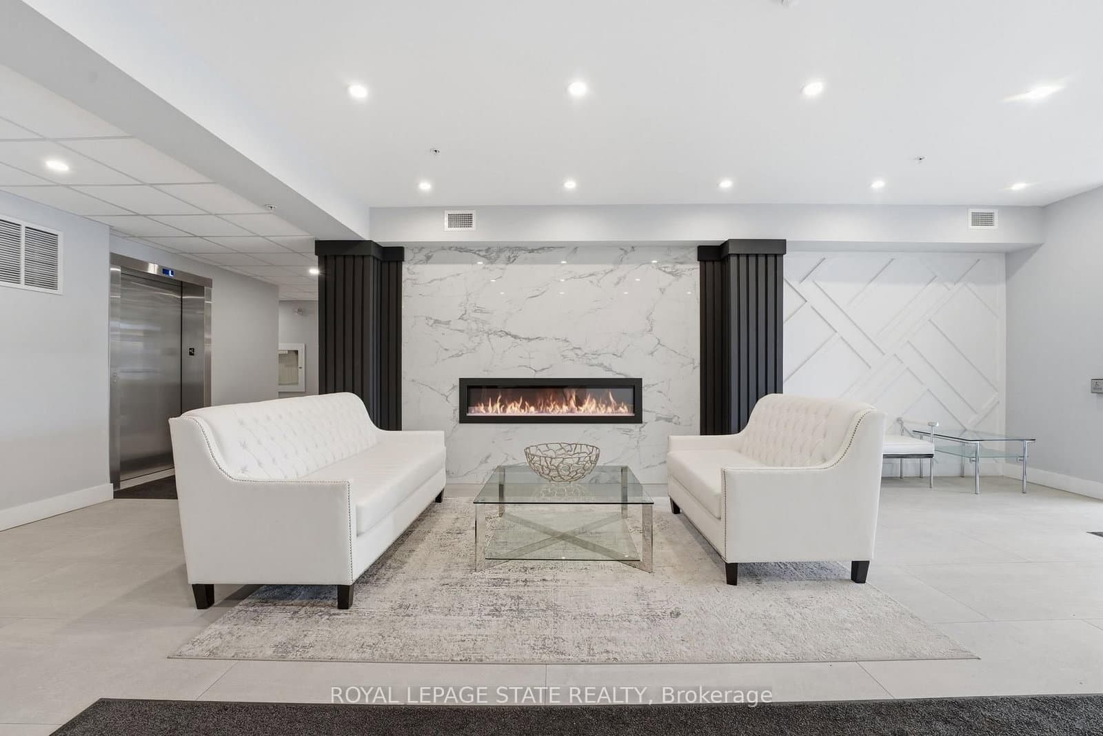 120 Springvalley Crescent, Unit 203 thumbnail 22
