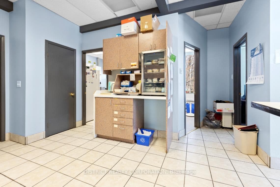 591 March Road, Unit Unit 1 thumbnail 9