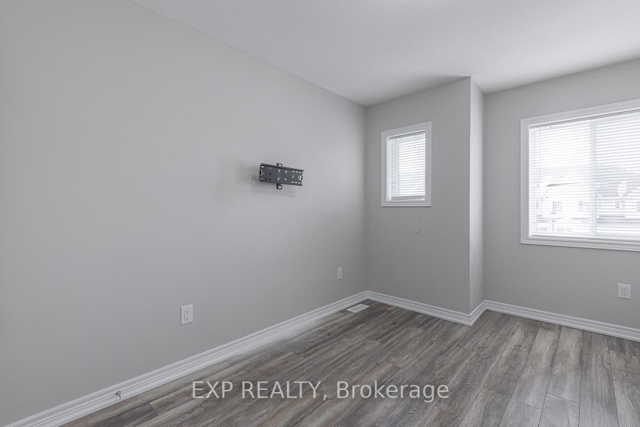 60 Canterbury Drive, Unit 7 thumbnail 24