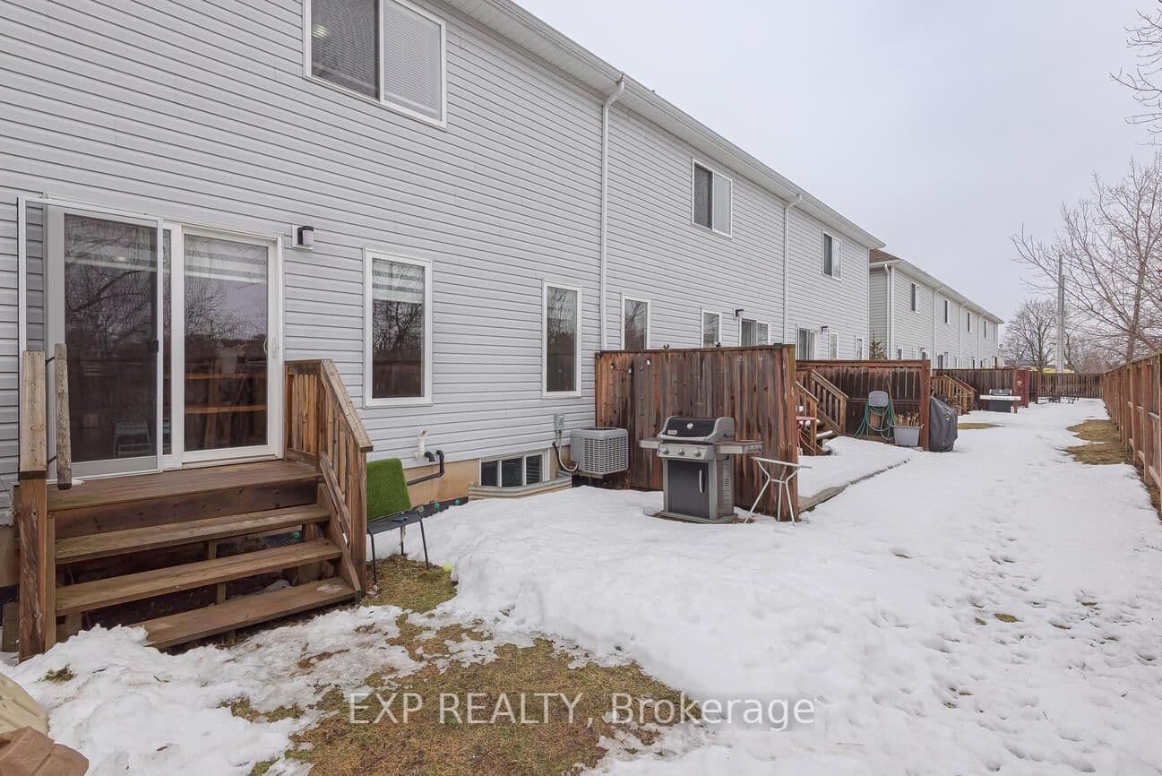 60 Canterbury Drive, Unit 7 thumbnail 26