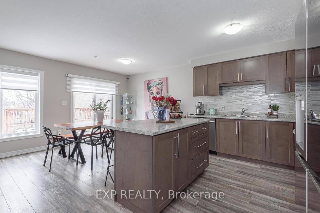 60 Canterbury Drive, Unit 7 thumbnail 5