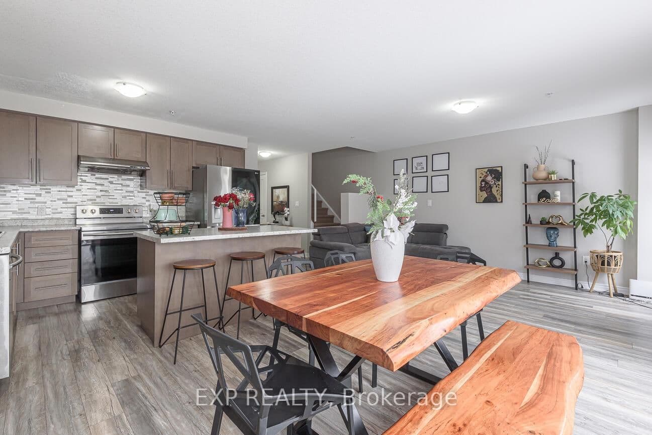 60 Canterbury Drive, Unit 7 thumbnail 9