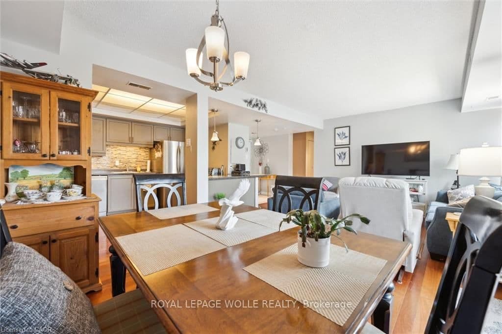 3267 King Street E, Unit 204 thumbnail 11