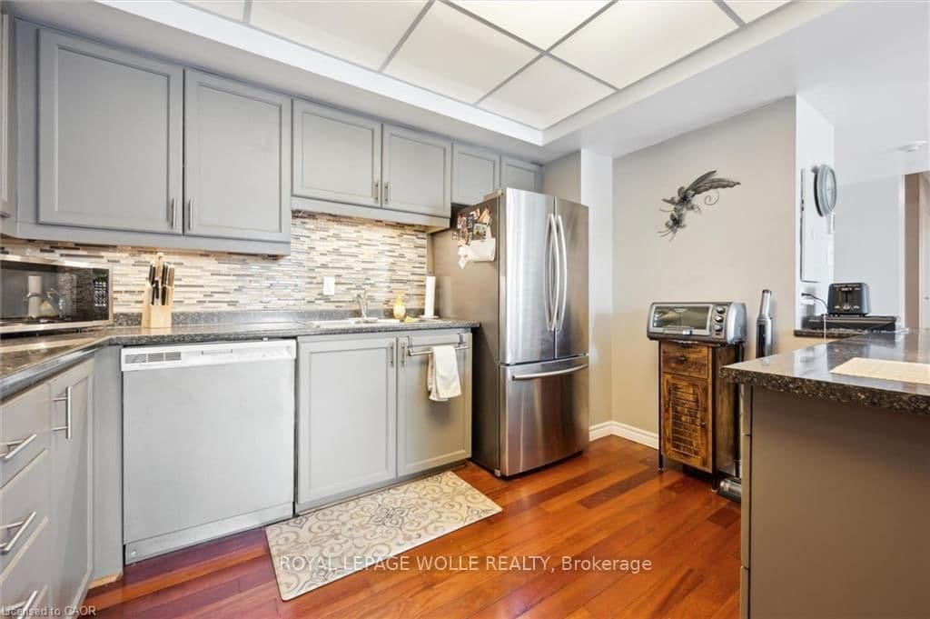 3267 King Street E, Unit 204 thumbnail 13