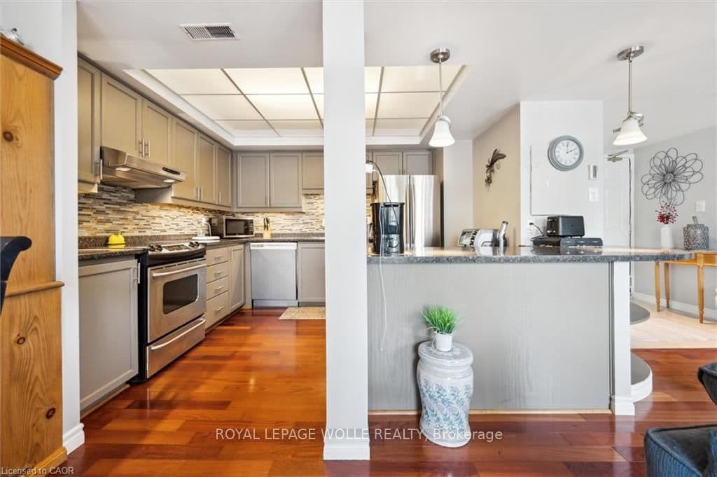 3267 King Street E, Unit 204 thumbnail 15