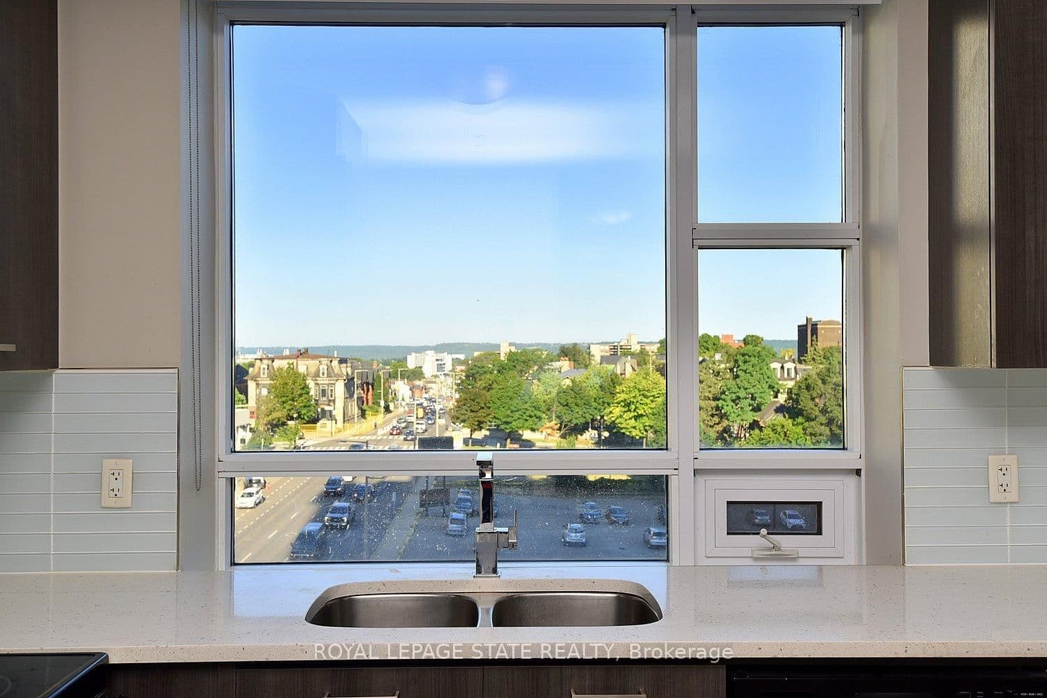 150 Main Street W, Unit 603 thumbnail 15