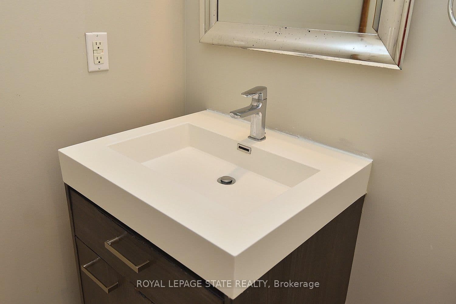 150 Main Street W, Unit 603 thumbnail 27