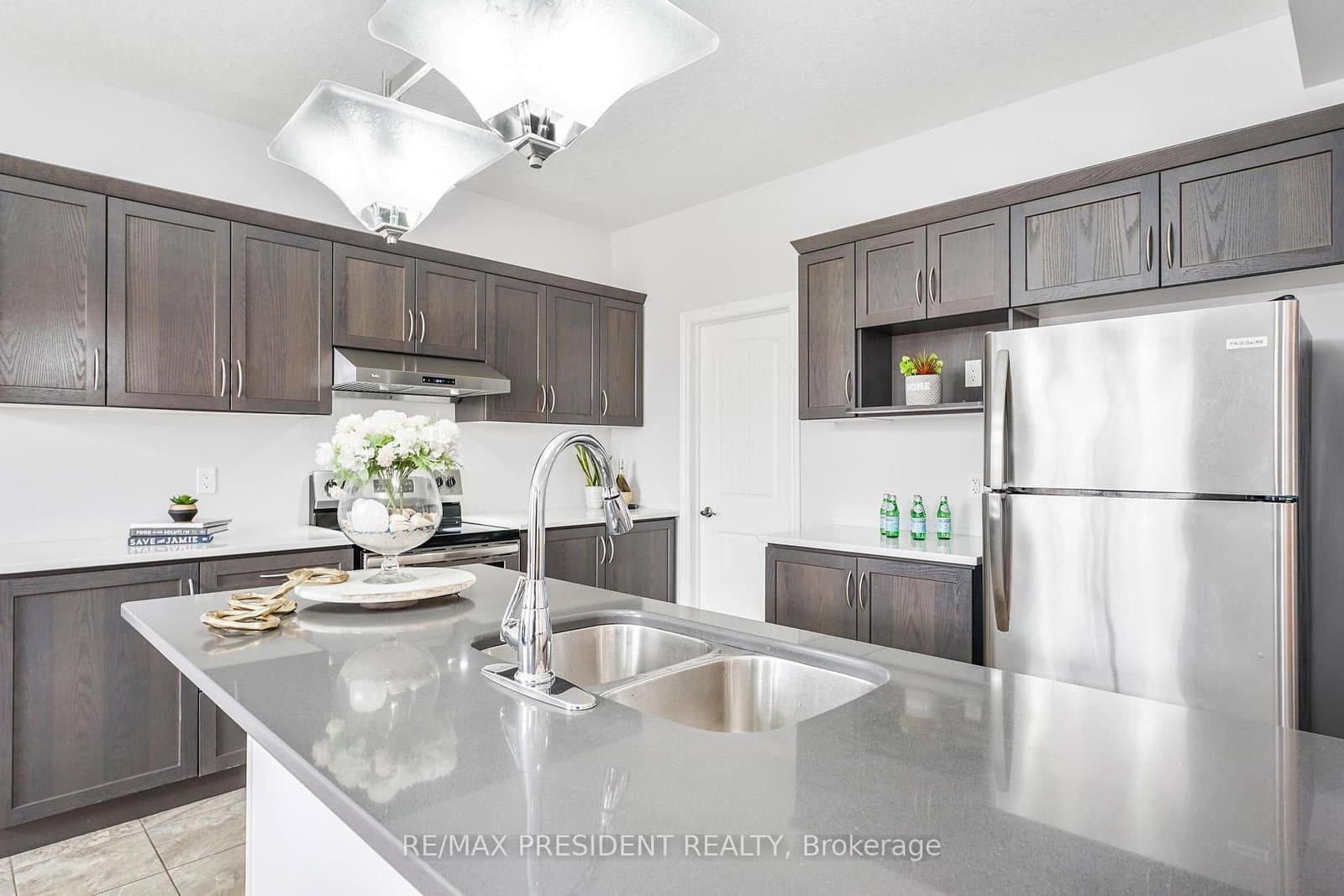 505 Sophia Crescent thumbnail 18