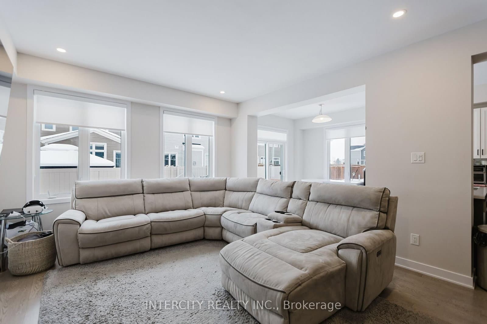124 Hackamore Crescent thumbnail 14