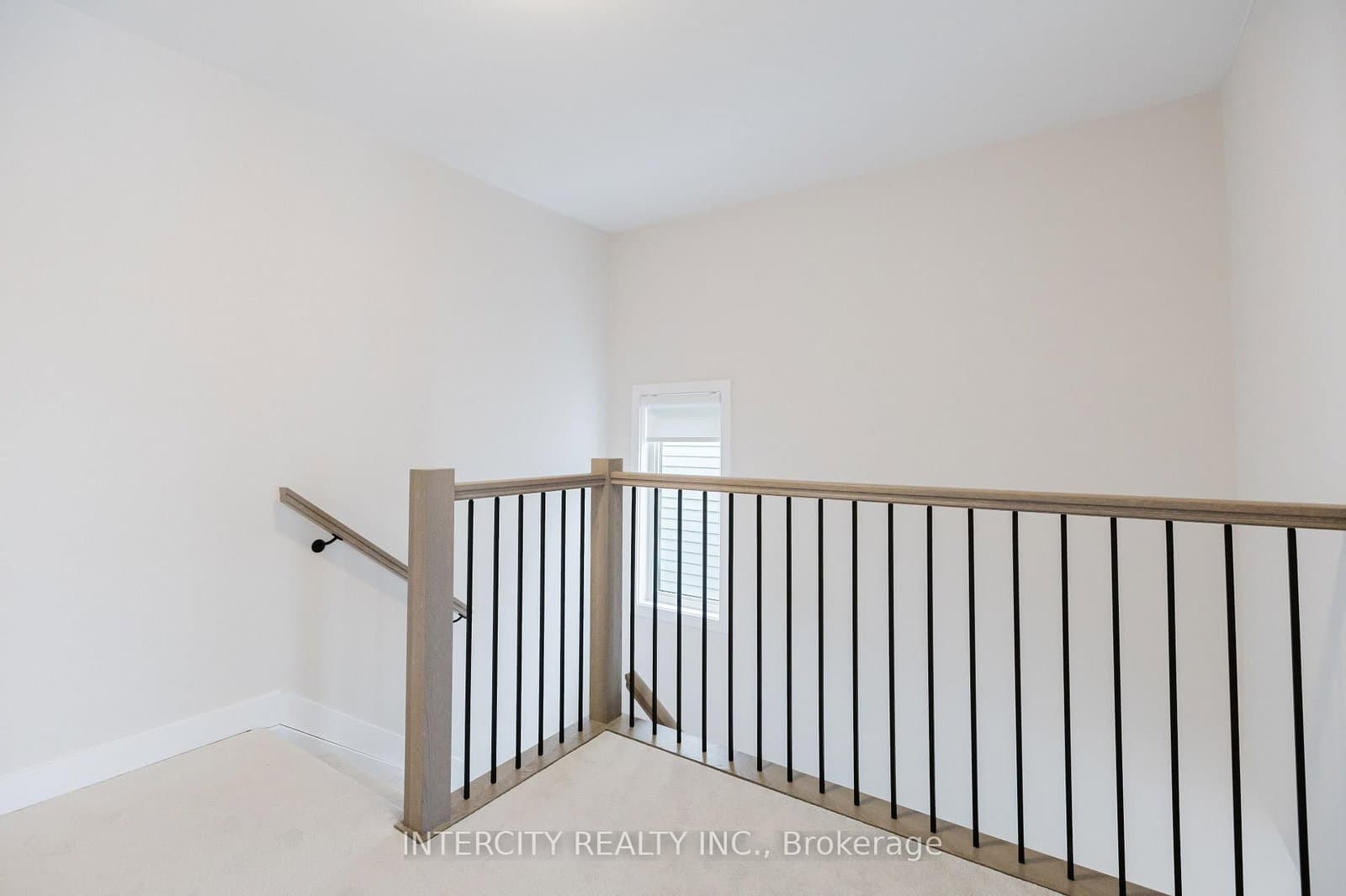 124 Hackamore Crescent thumbnail 21
