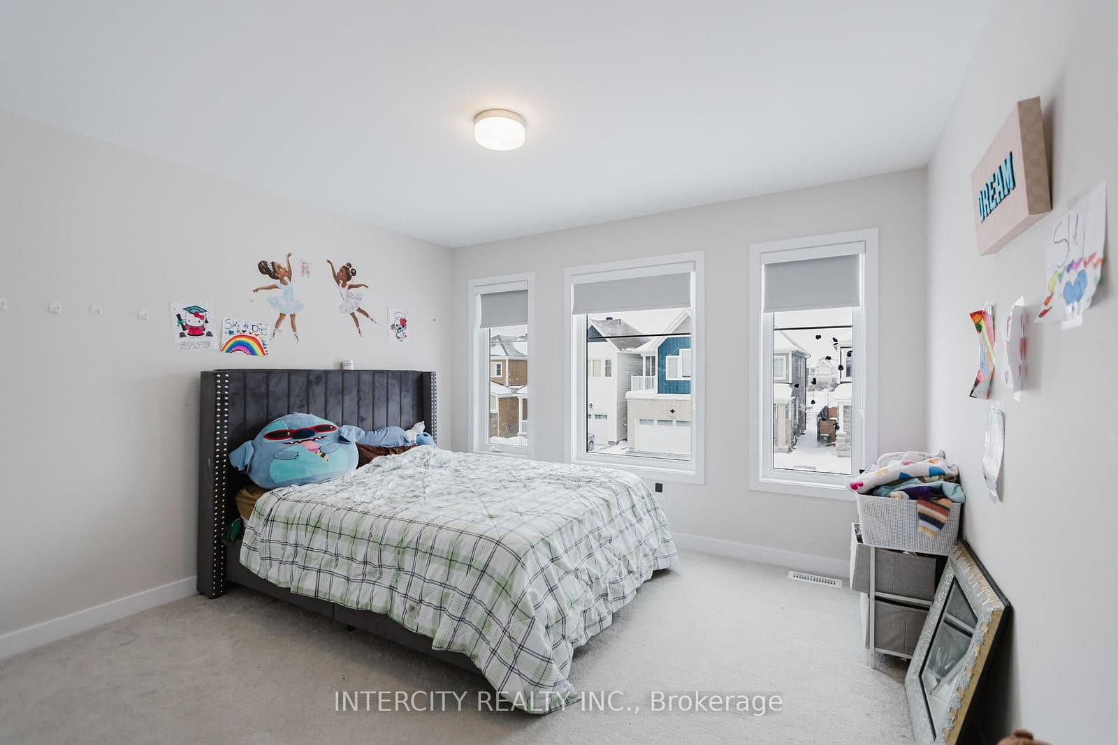 124 Hackamore Crescent thumbnail 31
