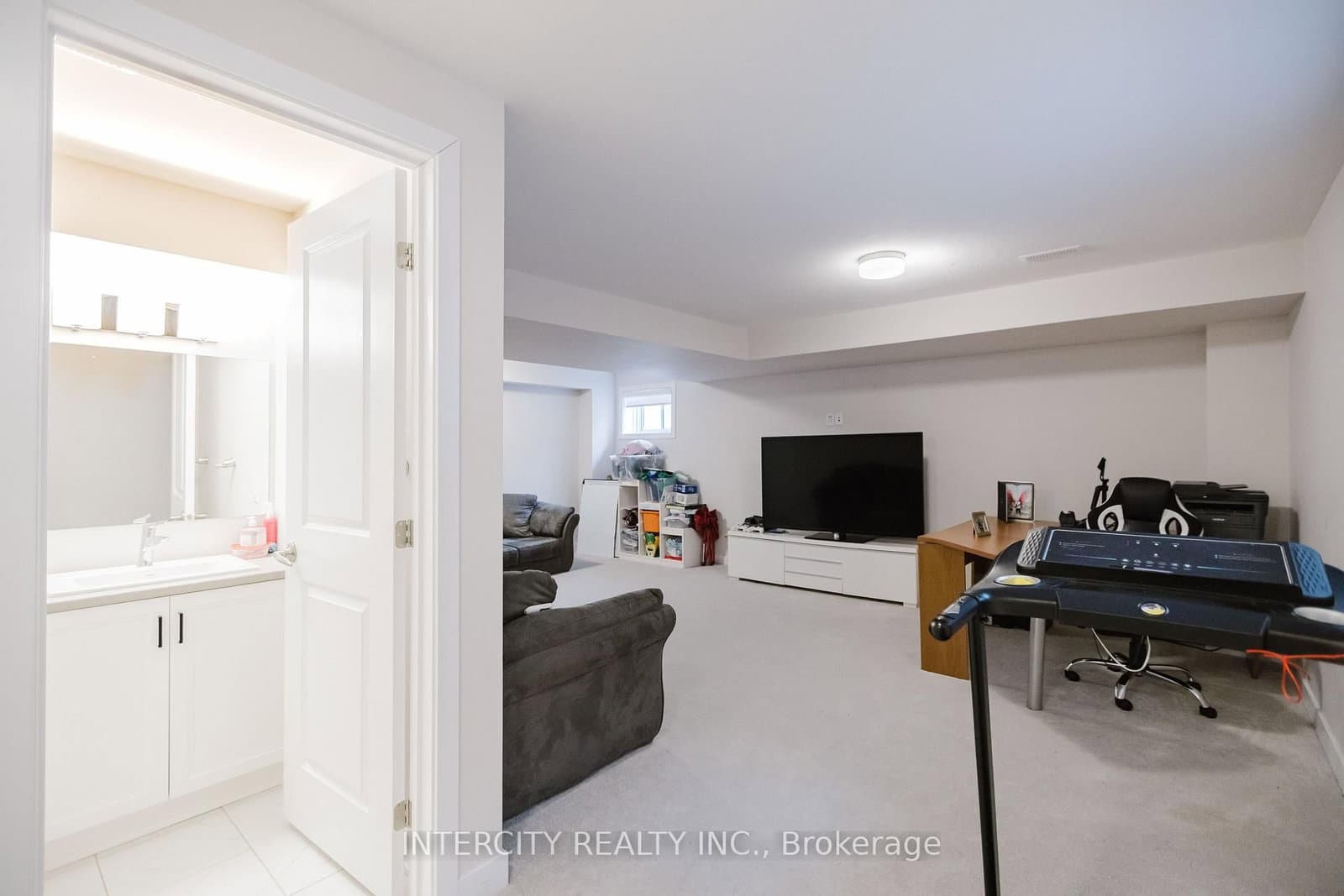 124 Hackamore Crescent thumbnail 38