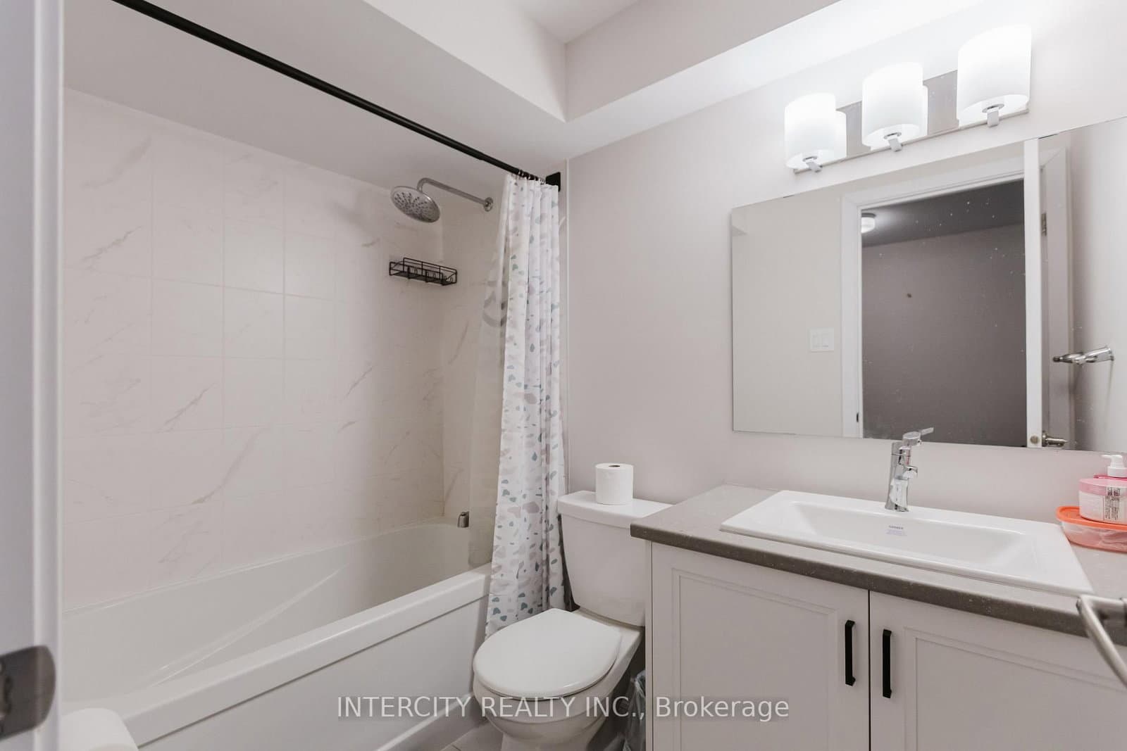 124 Hackamore Crescent thumbnail 41