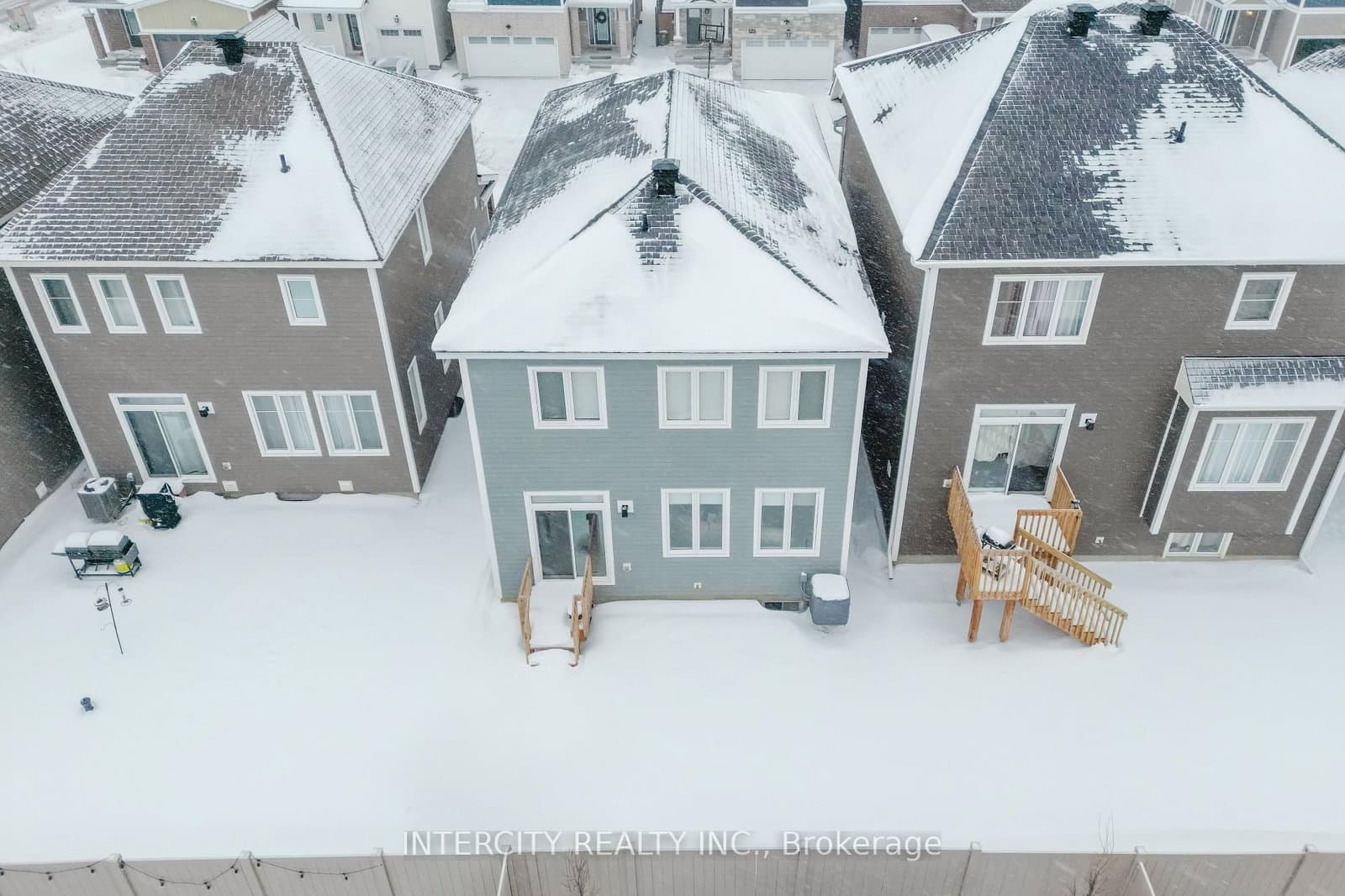 124 Hackamore Crescent thumbnail 44