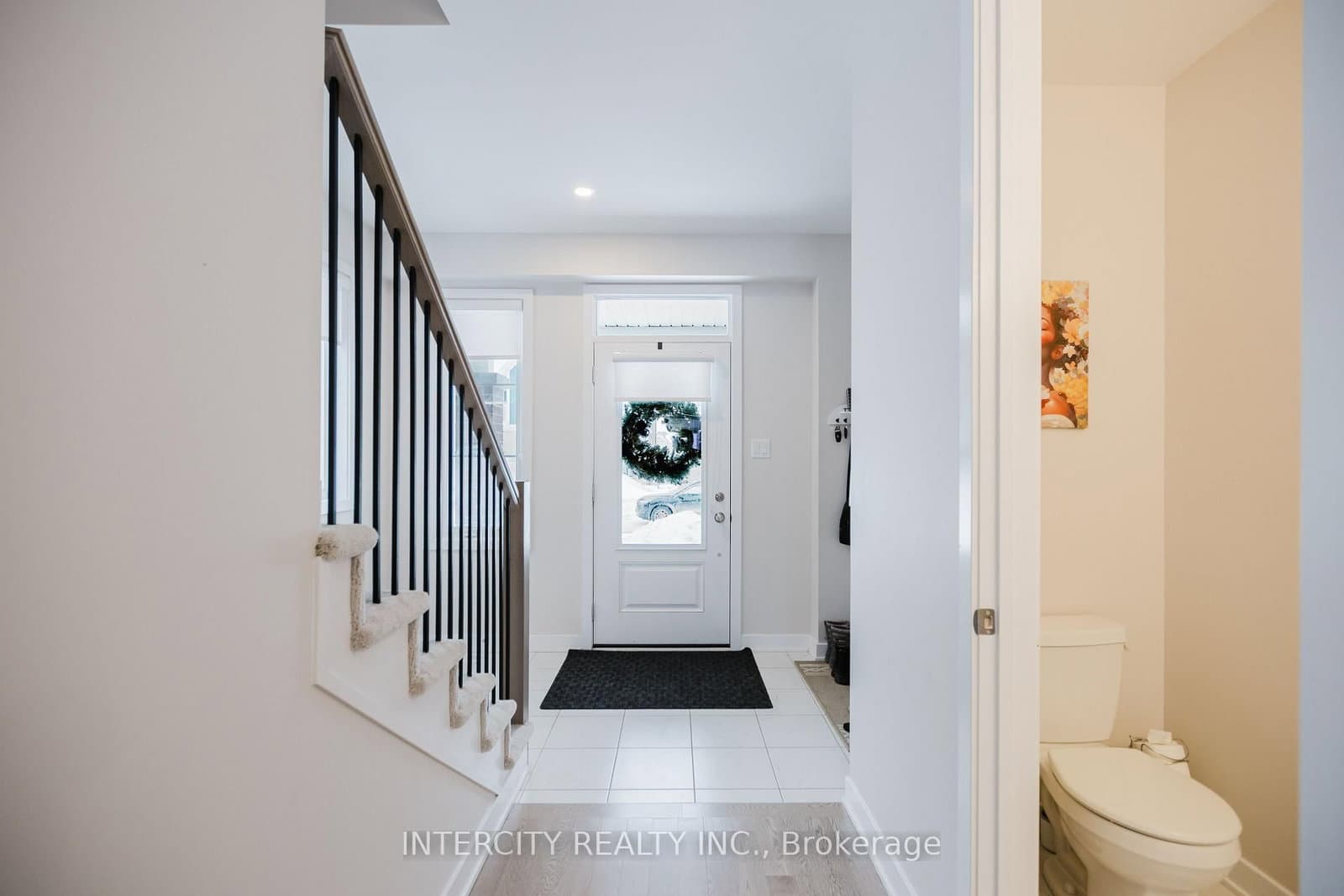 124 Hackamore Crescent thumbnail 5