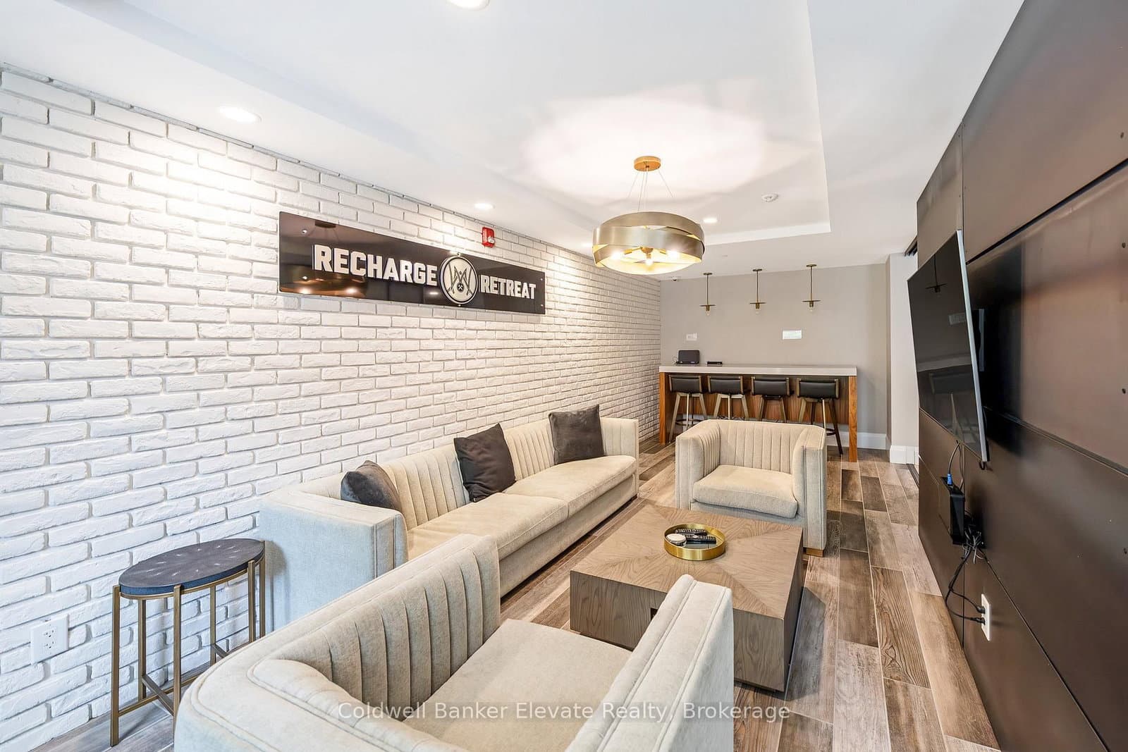 73 Arthur Street S, Unit 209 thumbnail 38