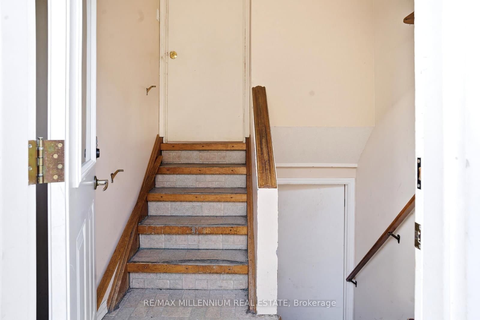 8 PLUMTREE Place thumbnail 23