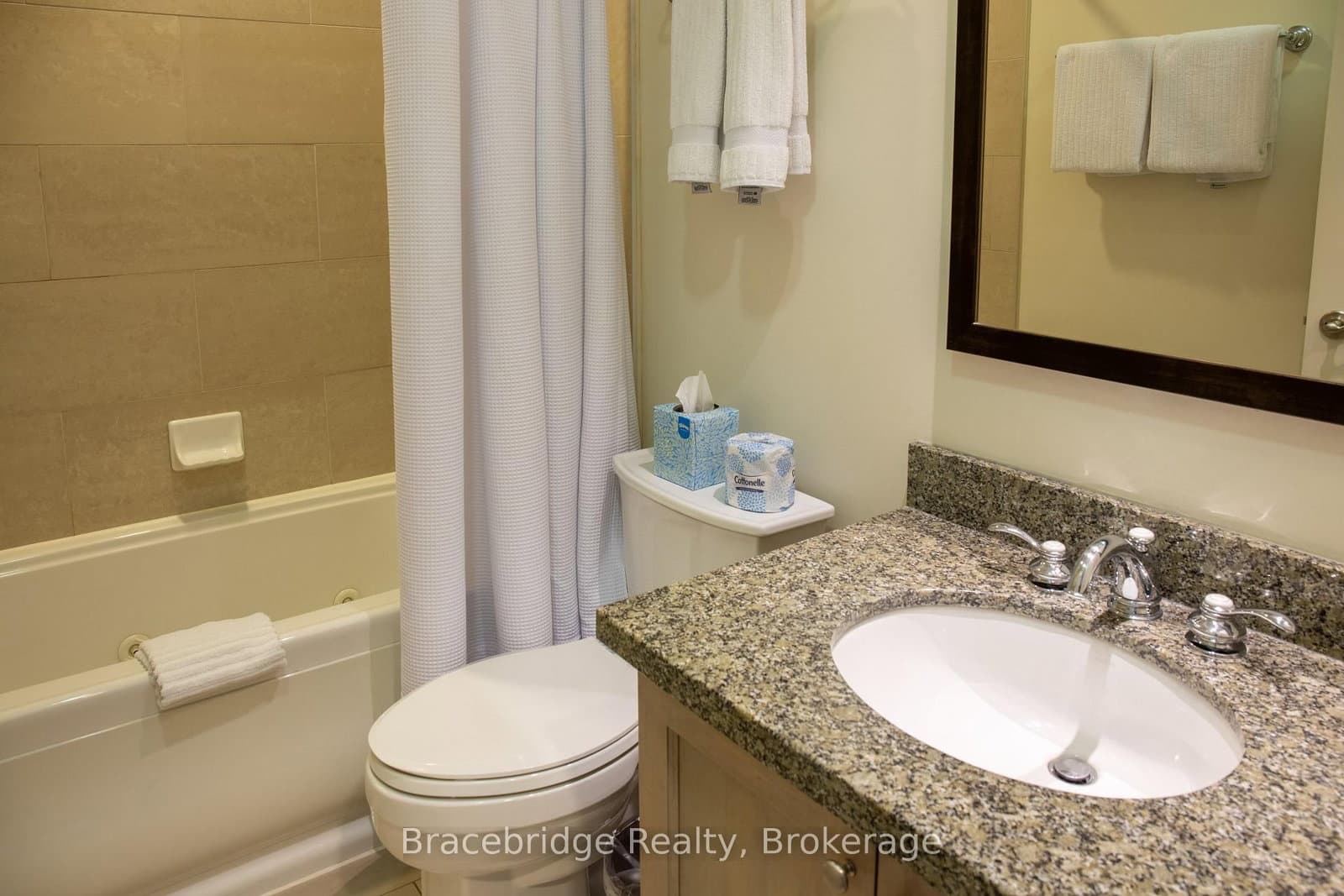 1869 Muskoka Rd 118 Highway W, Unit L215-C2 thumbnail 9