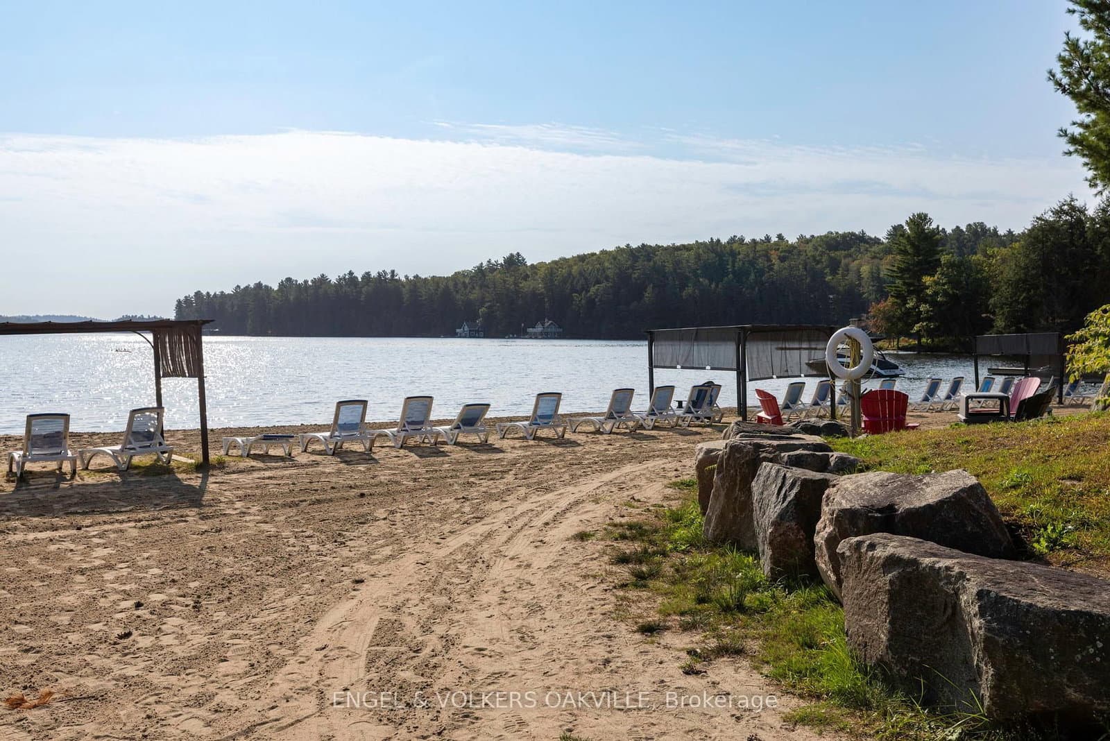 1869 Muskoka Road 118 W, Unit C-103 thumbnail 6