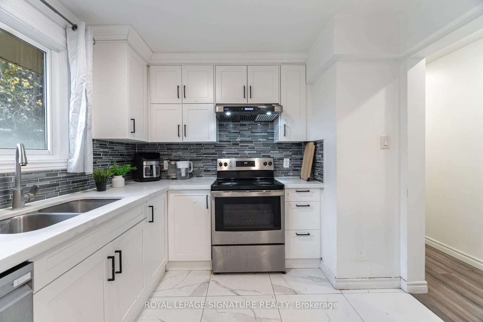 406 Tamarack Drive thumbnail 14