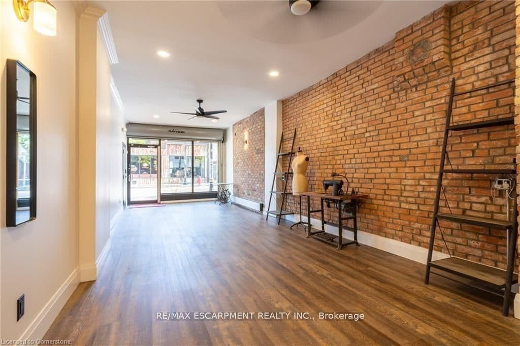 299 James Street N thumbnail 13