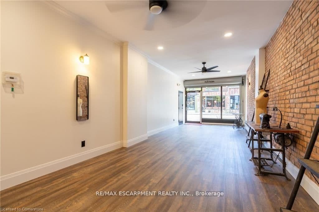 299 James Street N thumbnail 14