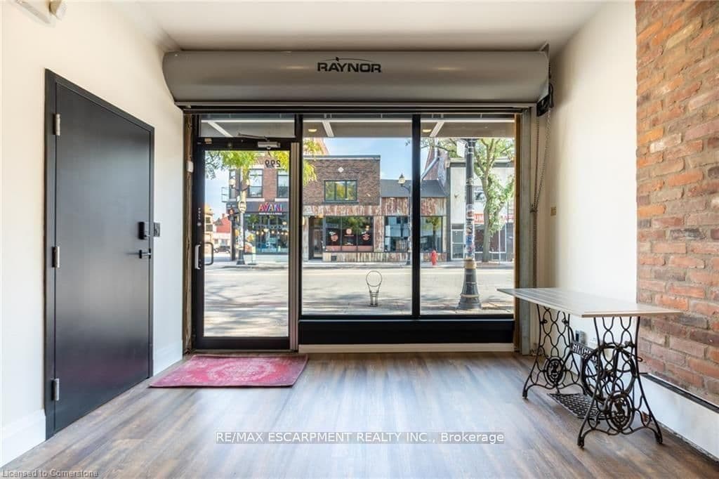 299 James Street N thumbnail 6