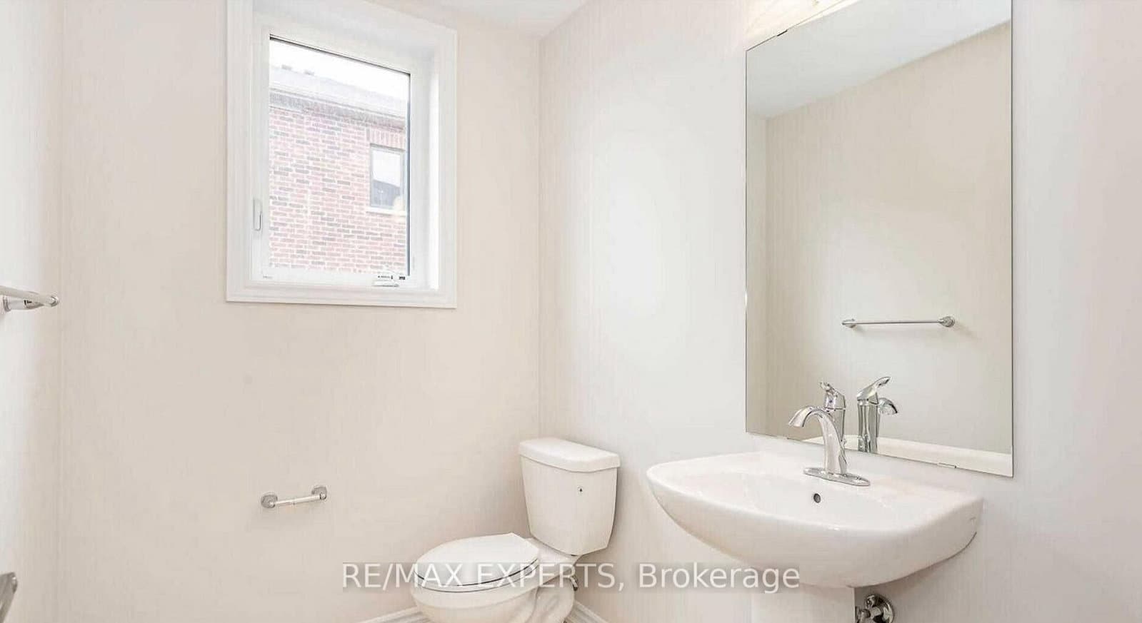 72 Malcolm Crescent thumbnail 7