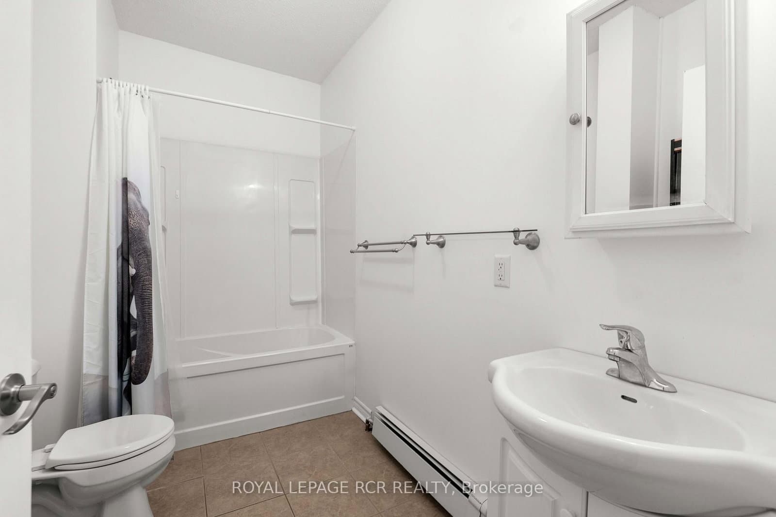 28 SYKES Street N thumbnail 43