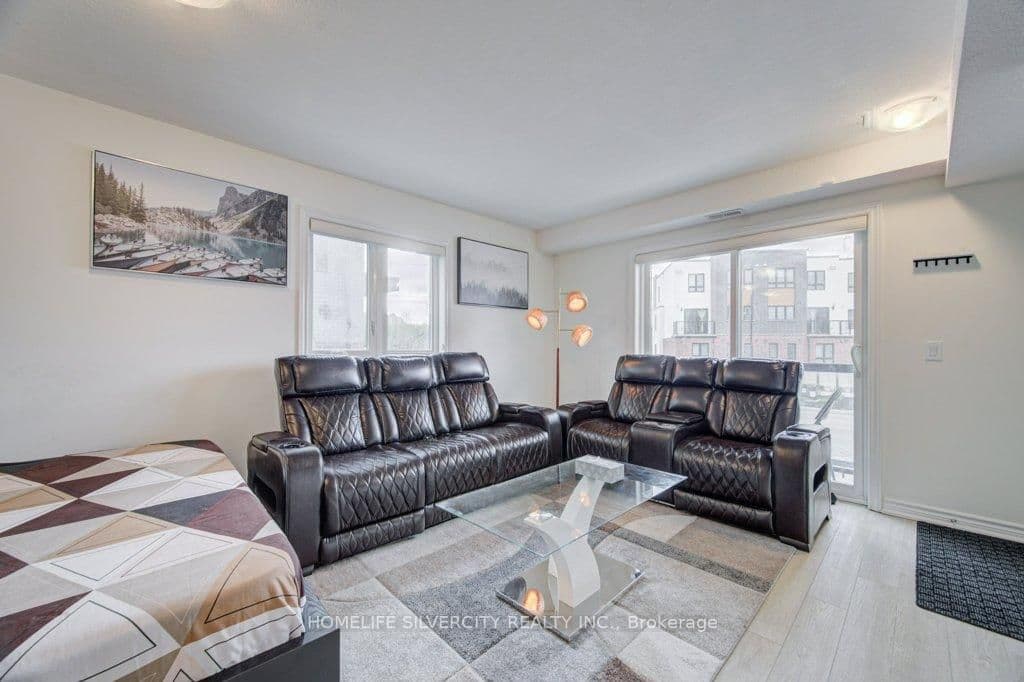 235 Chapel Hill Drive, Unit #18 thumbnail 7