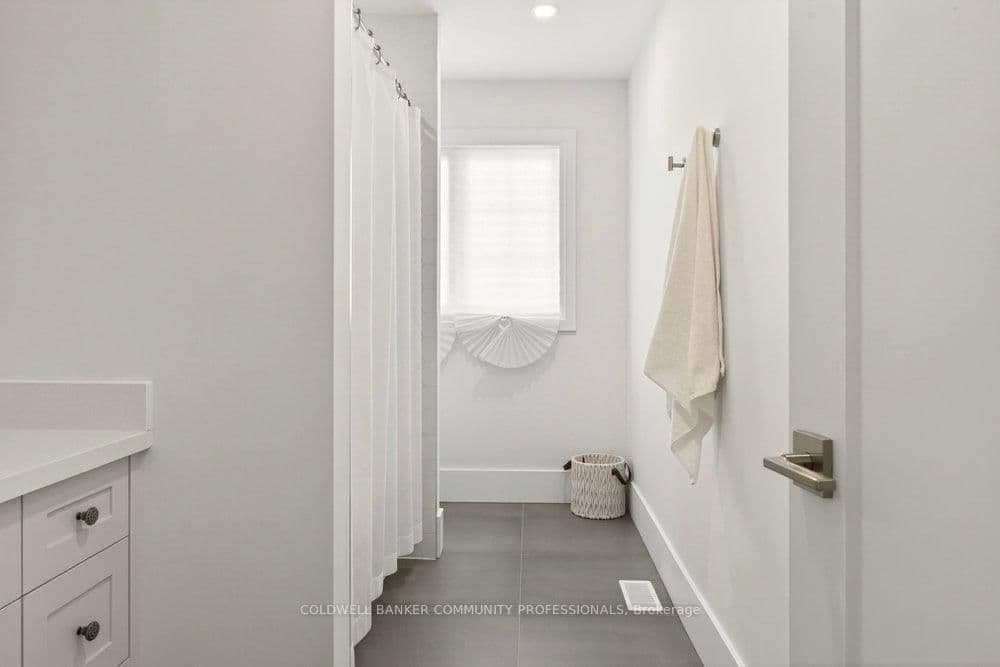 128 Canada Street thumbnail 34