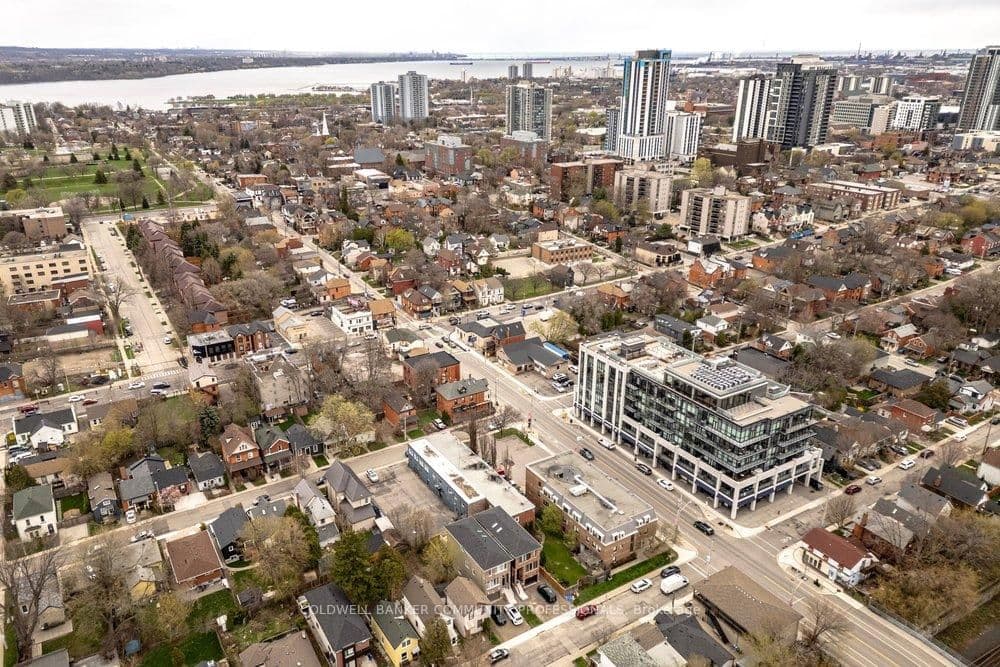 128 Canada Street thumbnail 41