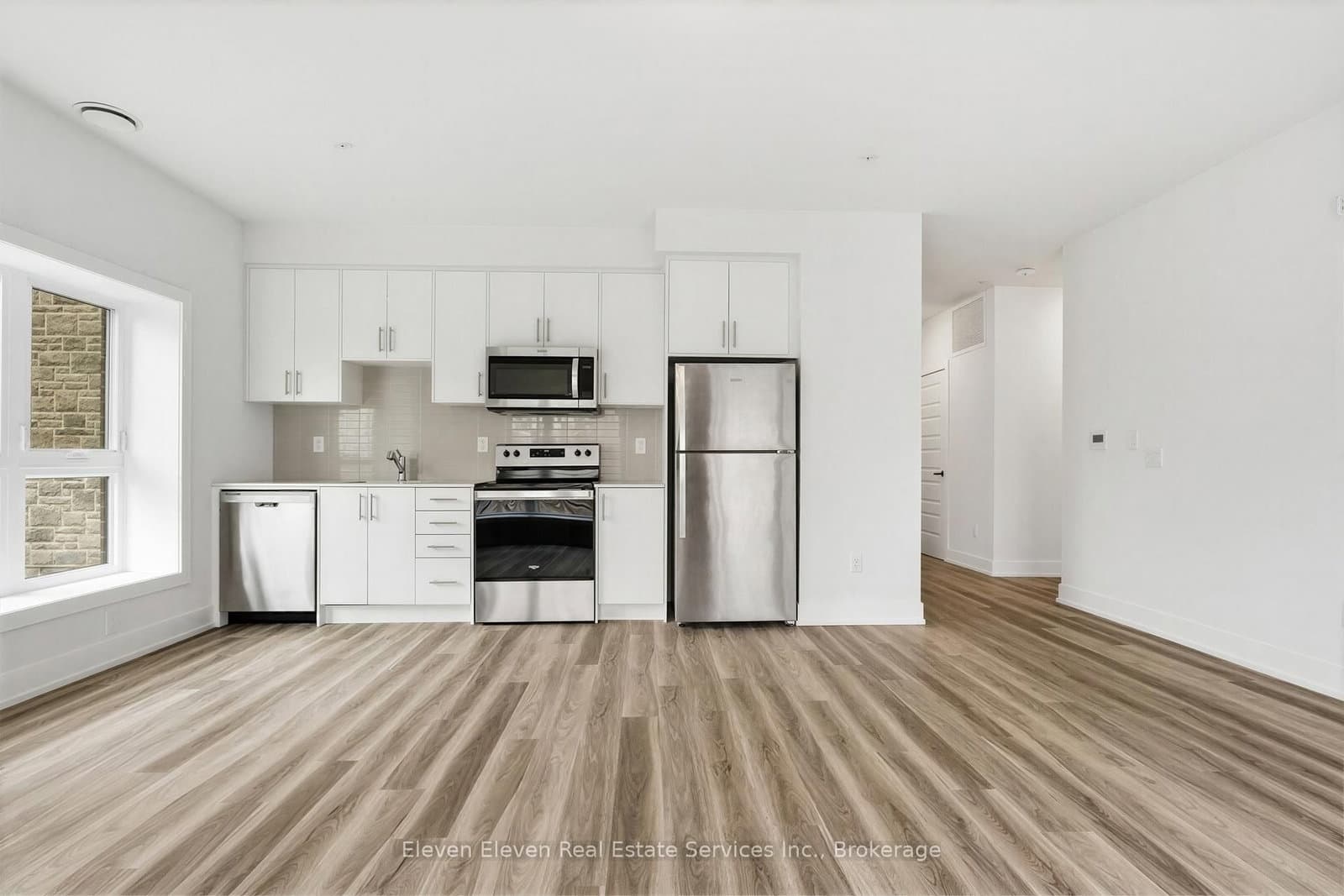 1100 Lackner Place, Unit 301 thumbnail 12