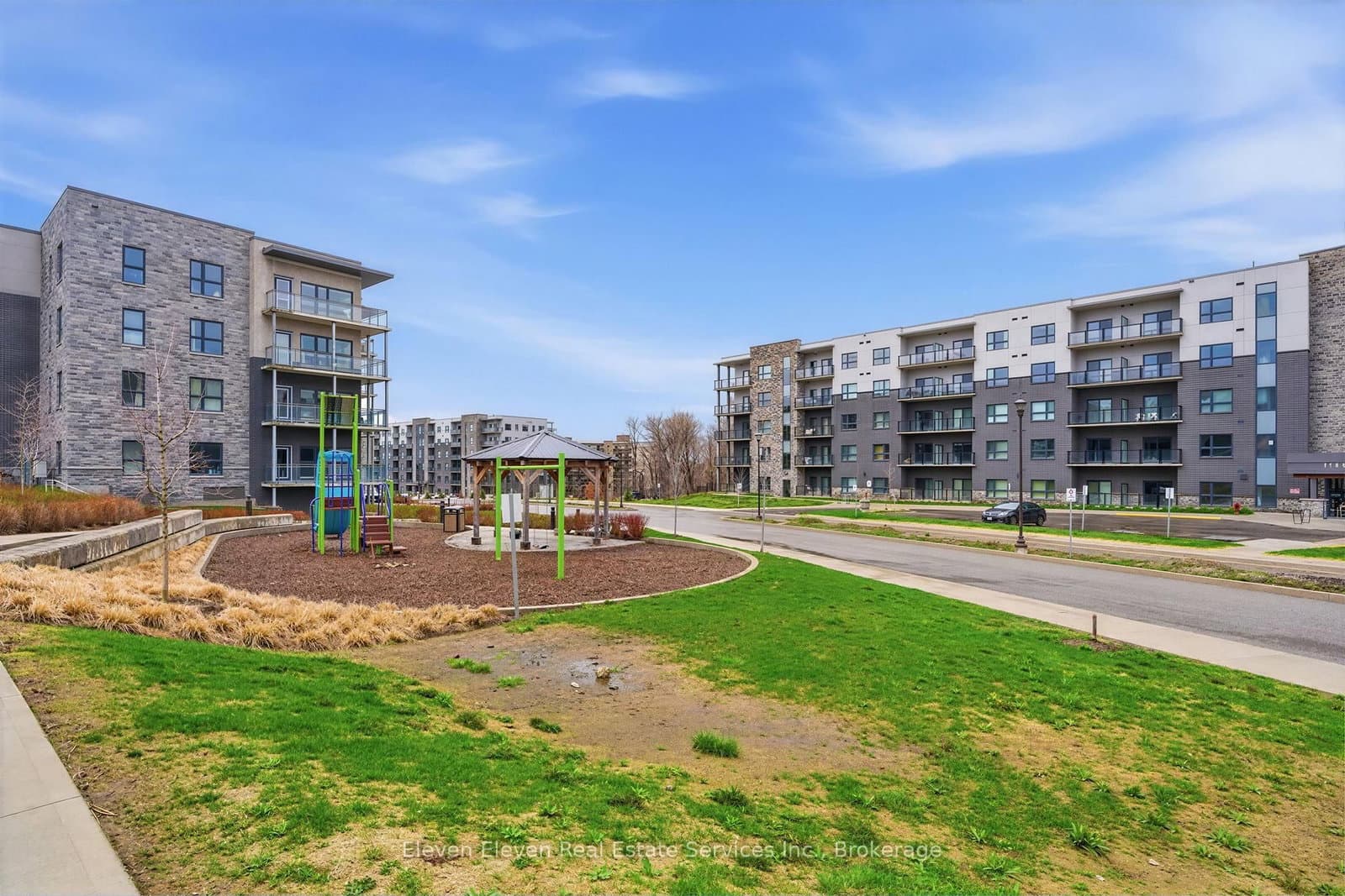 1100 Lackner Place, Unit 301 thumbnail 32