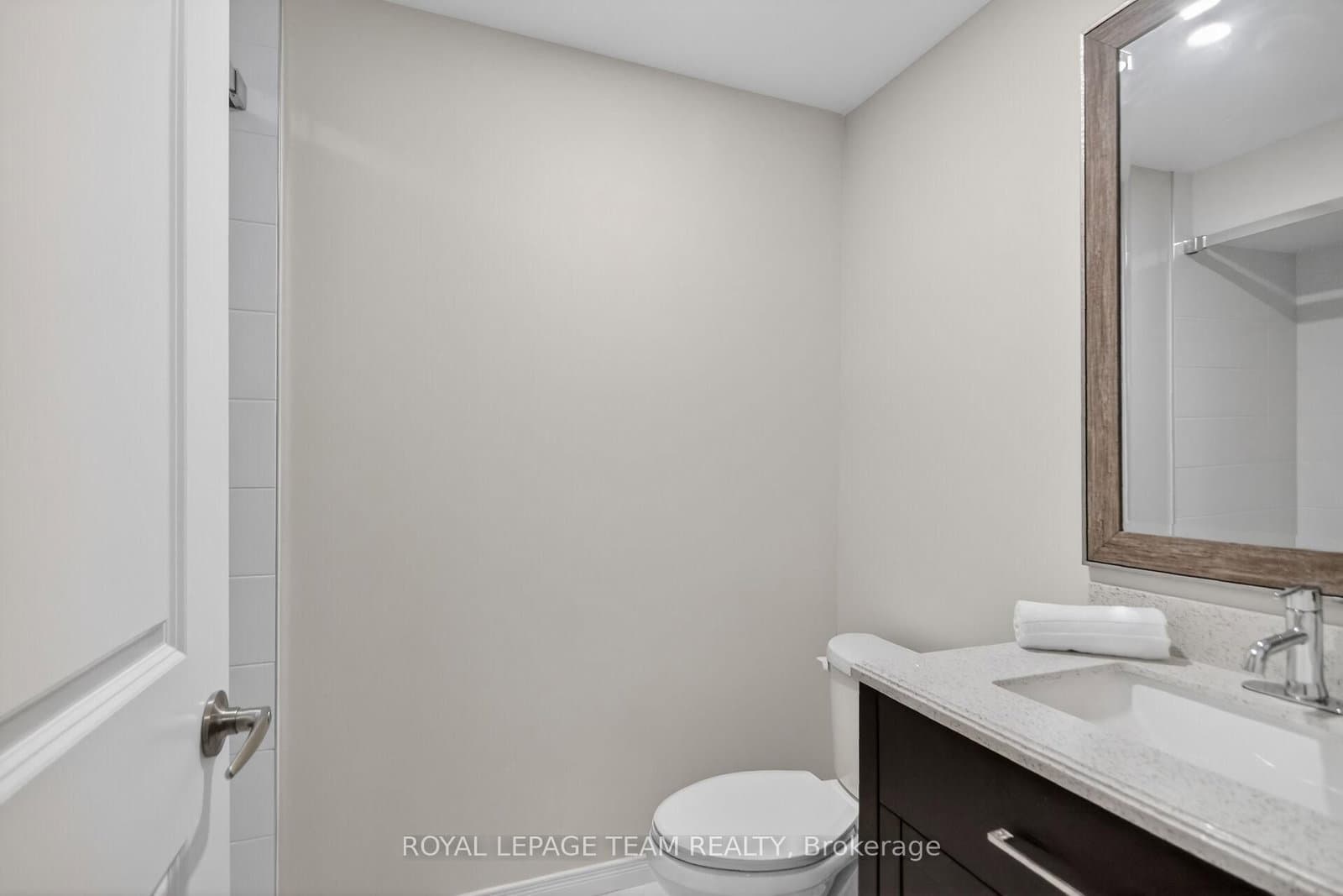 802 Bascule Place thumbnail 27