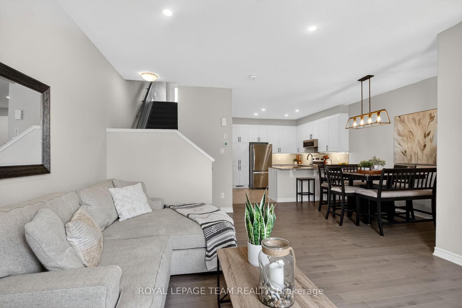 802 Bascule Place thumbnail 7