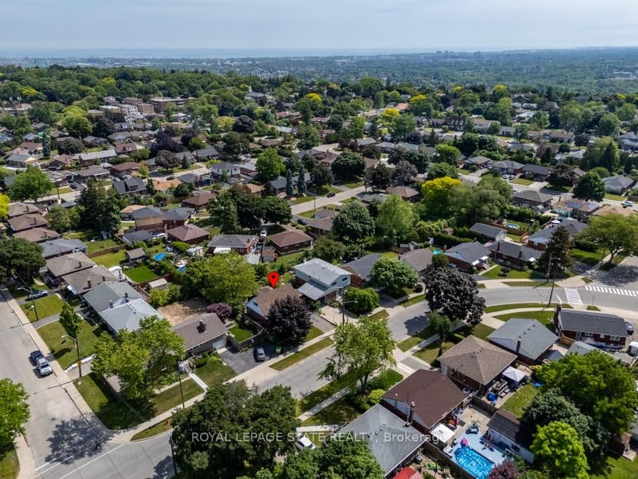 129 Broker Drive thumbnail 44