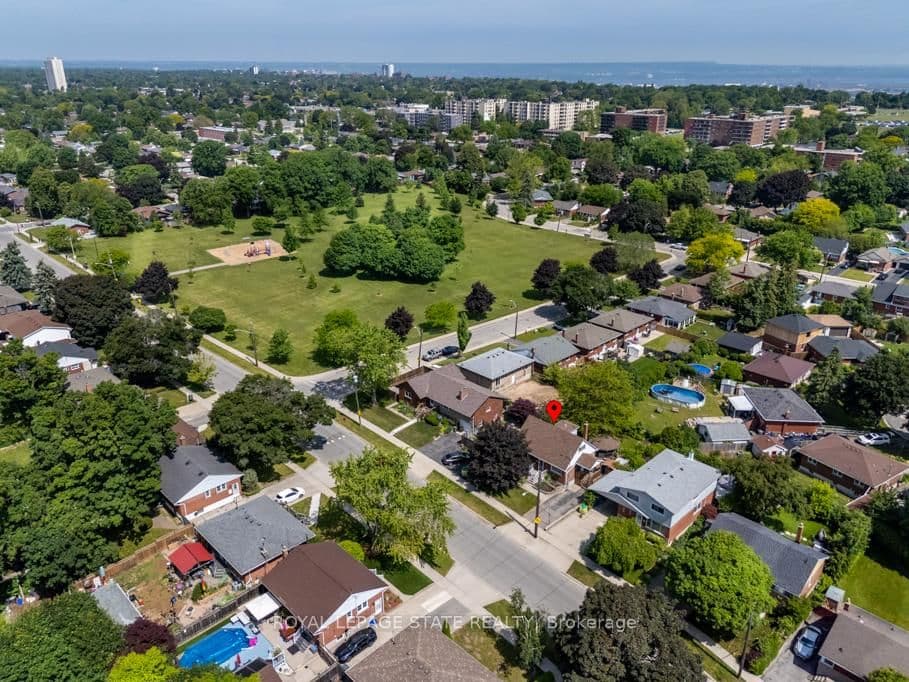 129 Broker Drive thumbnail 46