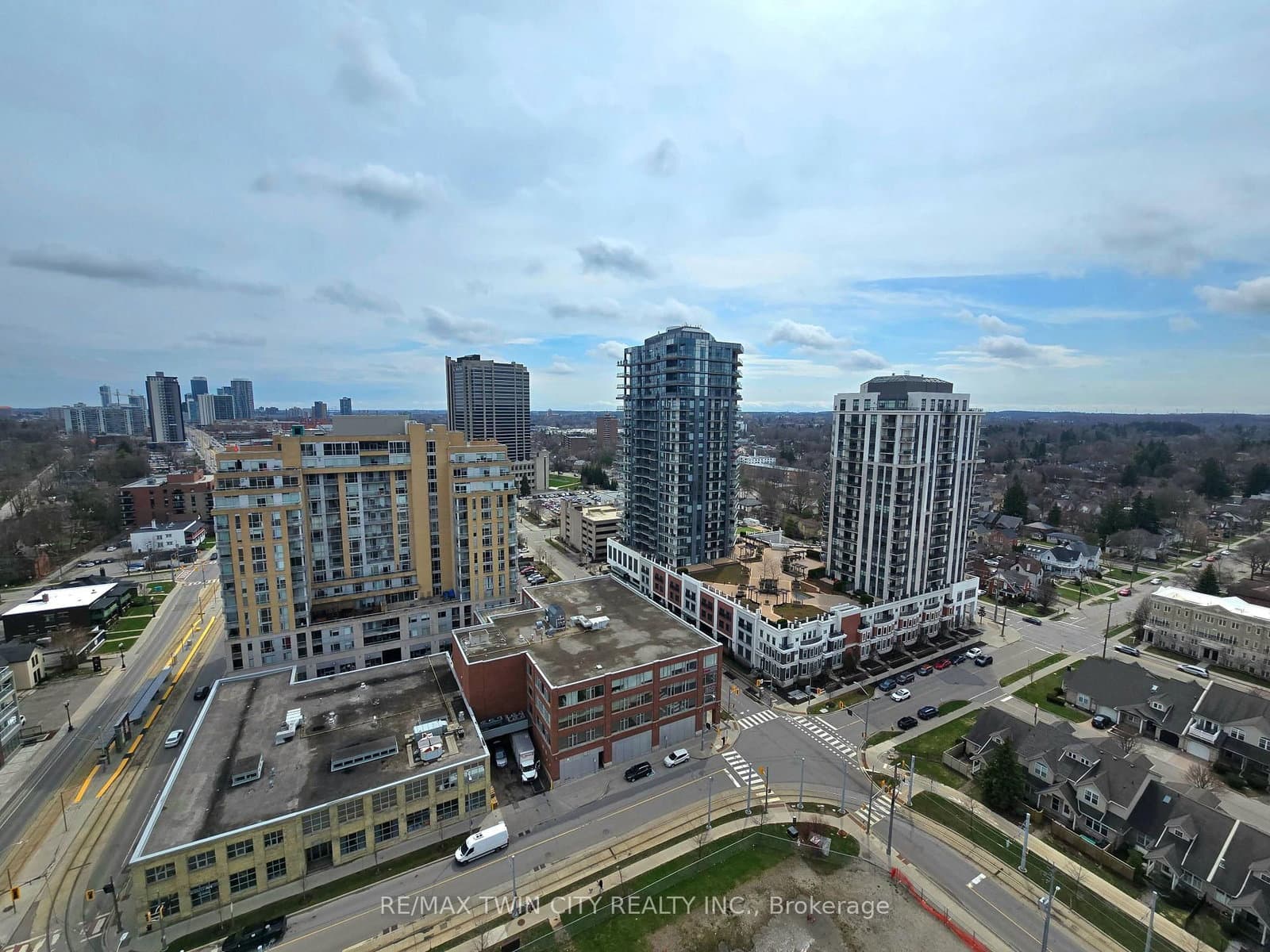 181 King Street S, Unit 1812 thumbnail 13