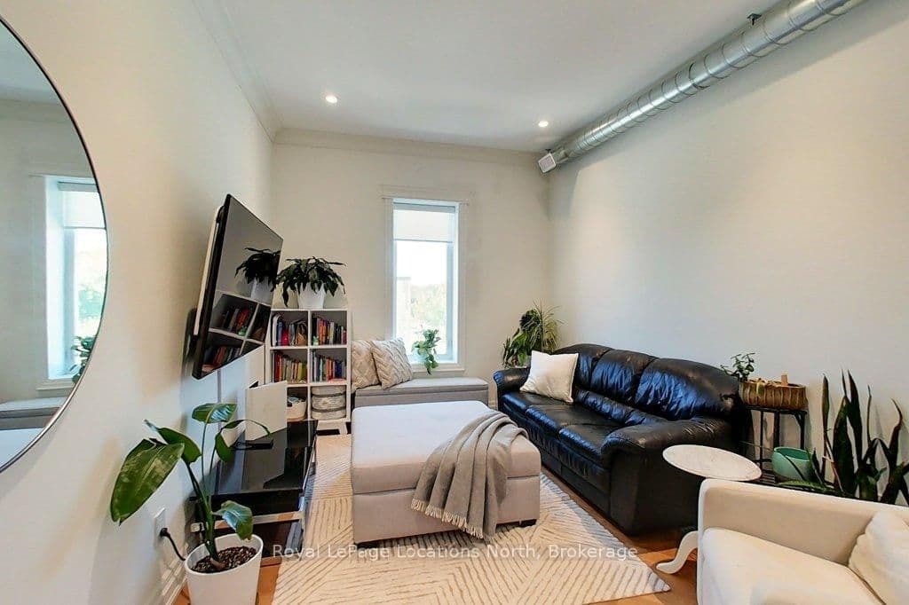 8 Sykes Street N thumbnail 3