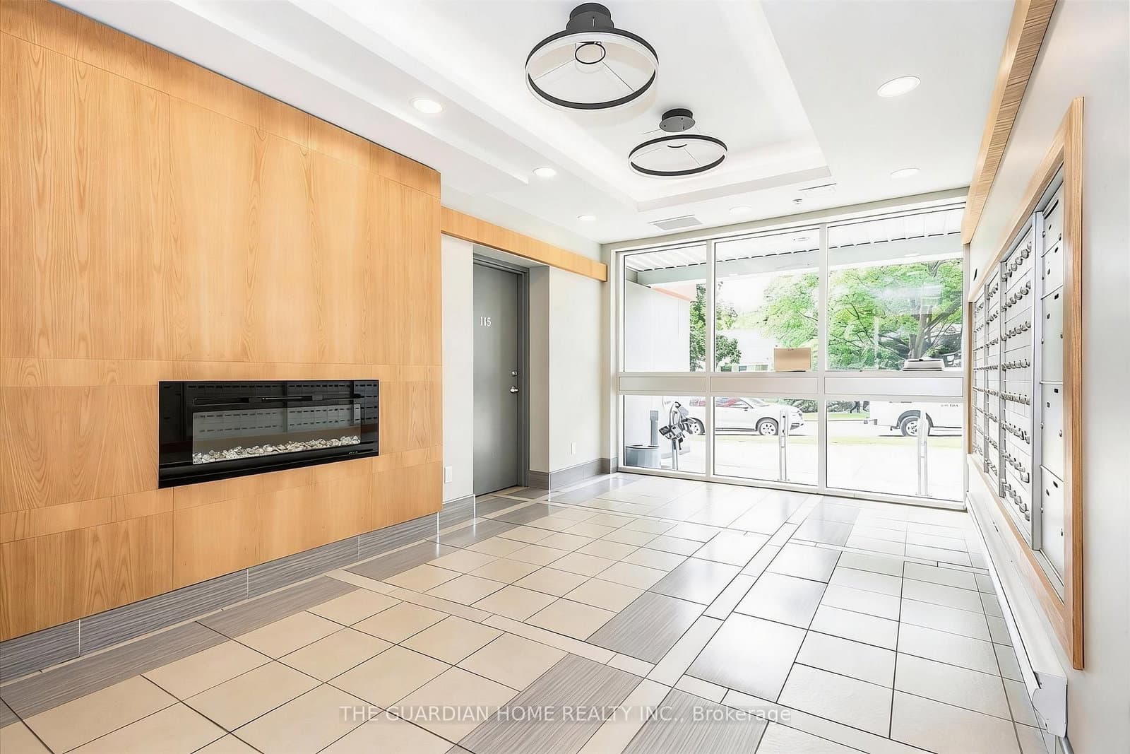 258A Sunview Street, Unit 1210 thumbnail 4
